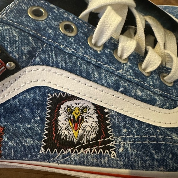 #38❤️/41❤️ BNWT Vans X Cobra Kai Old Skool ShoeS - Picture 10 of 13